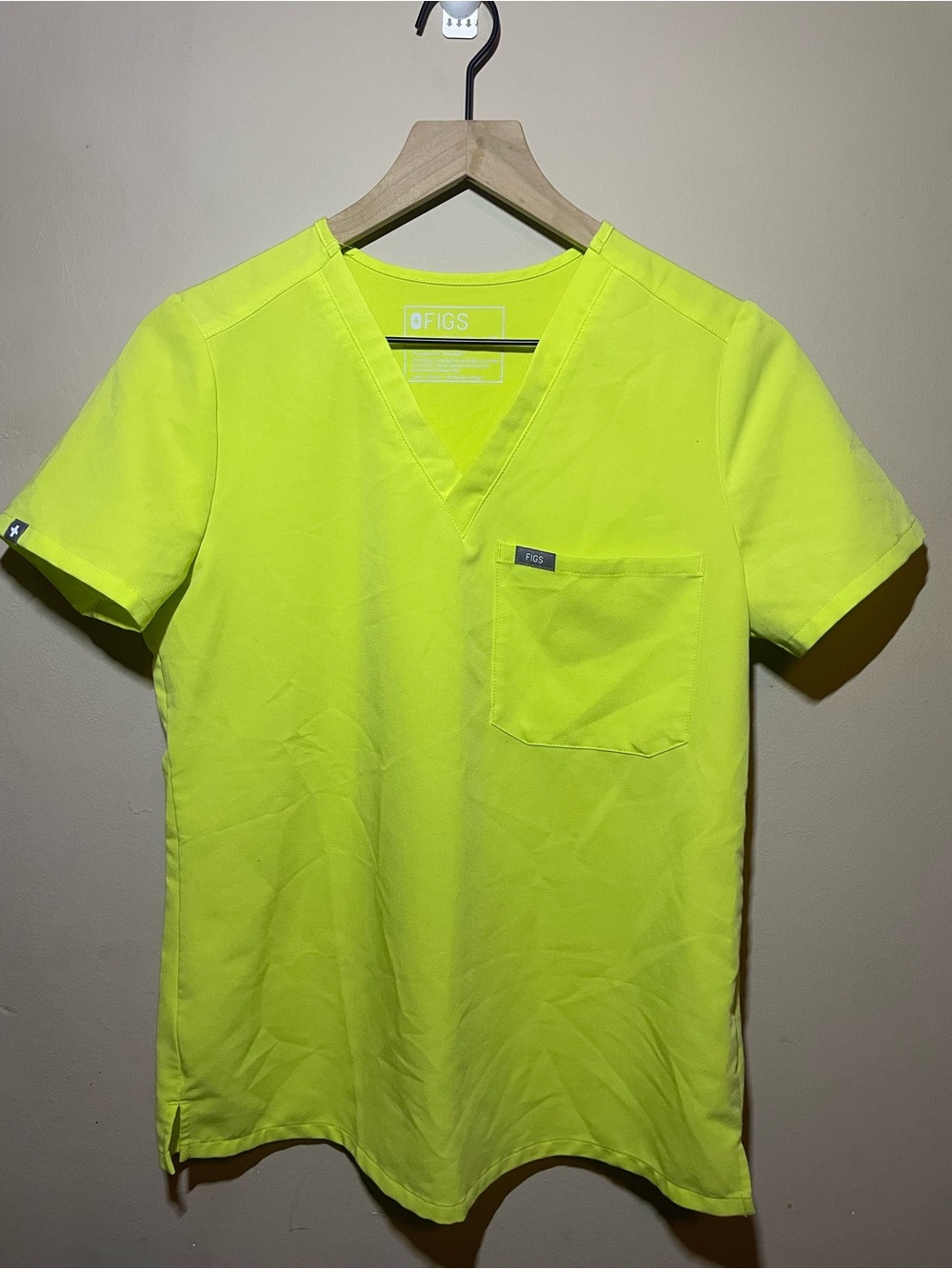 FIGS Technical Collection Neon Yellow Scrub Top XS Healthcare Nurse Medical